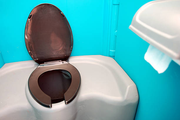 Best Portable restroom trailer rental  in Venersborg, WA